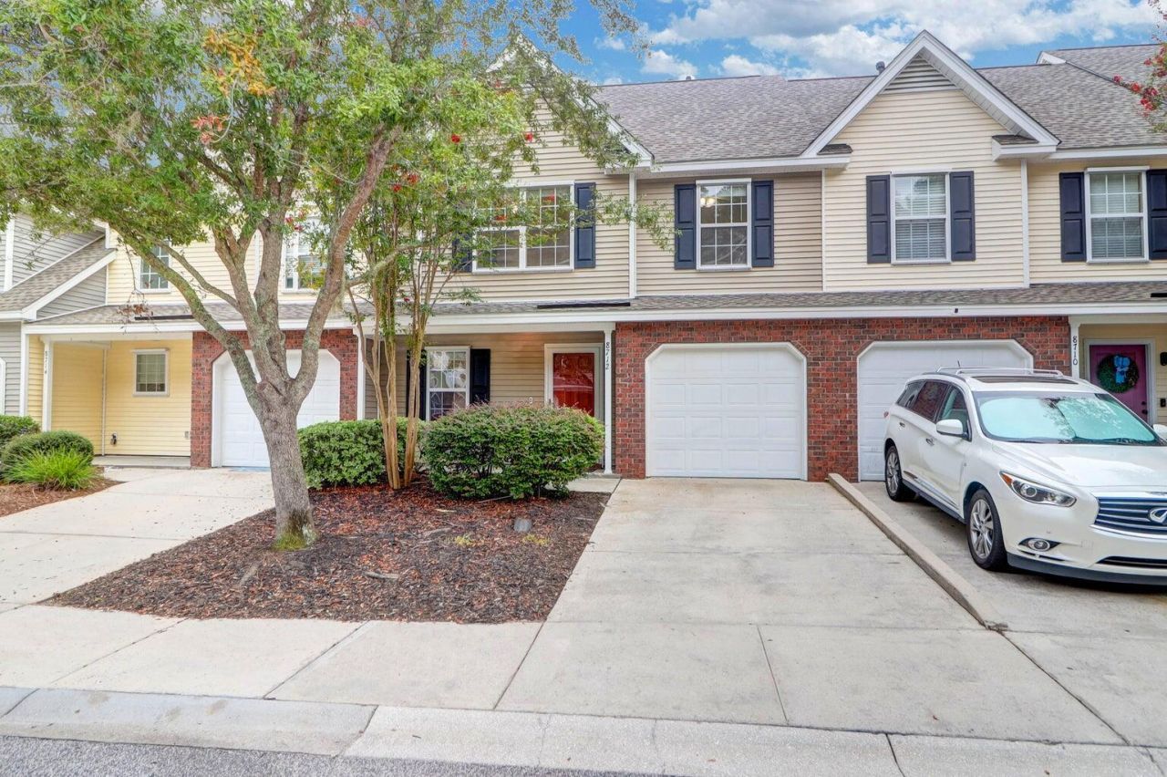 8712 Grassy Oak Trail Photo 4