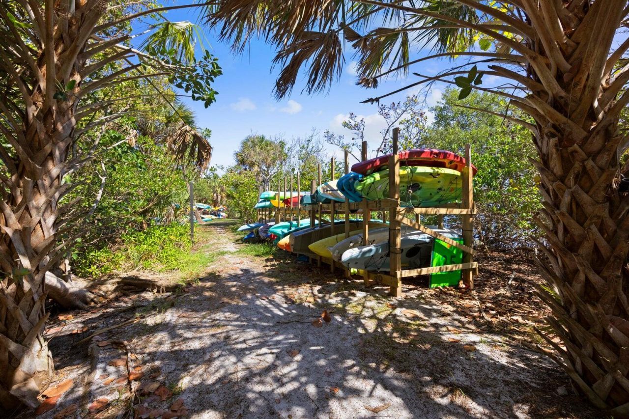 5808 SE Riverboat Drive, Unit 304, Stuart, FL 34997 Photo