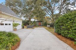 272 Bampfield Drive photo 4