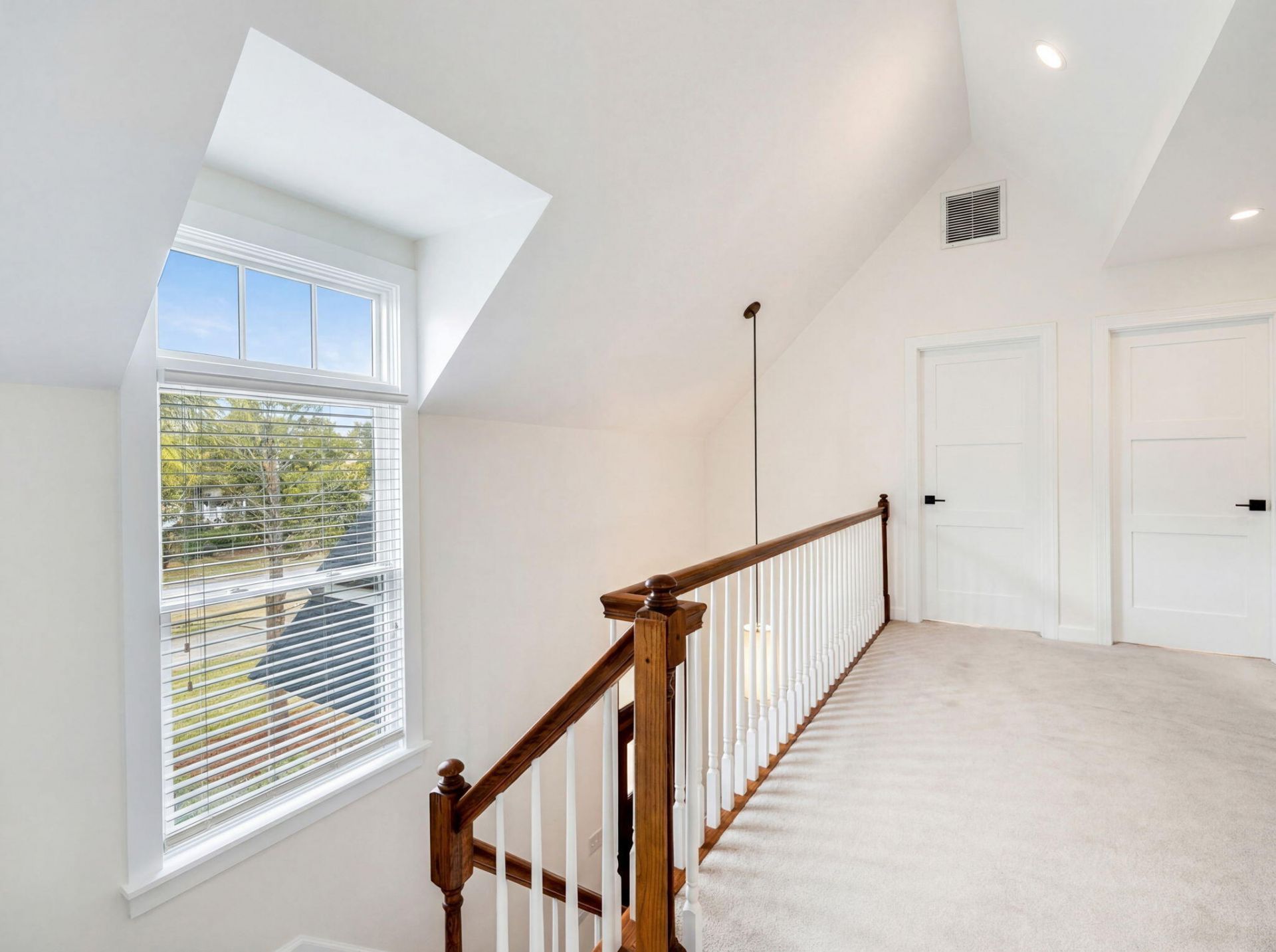 272 Bampfield Drive Photo 23