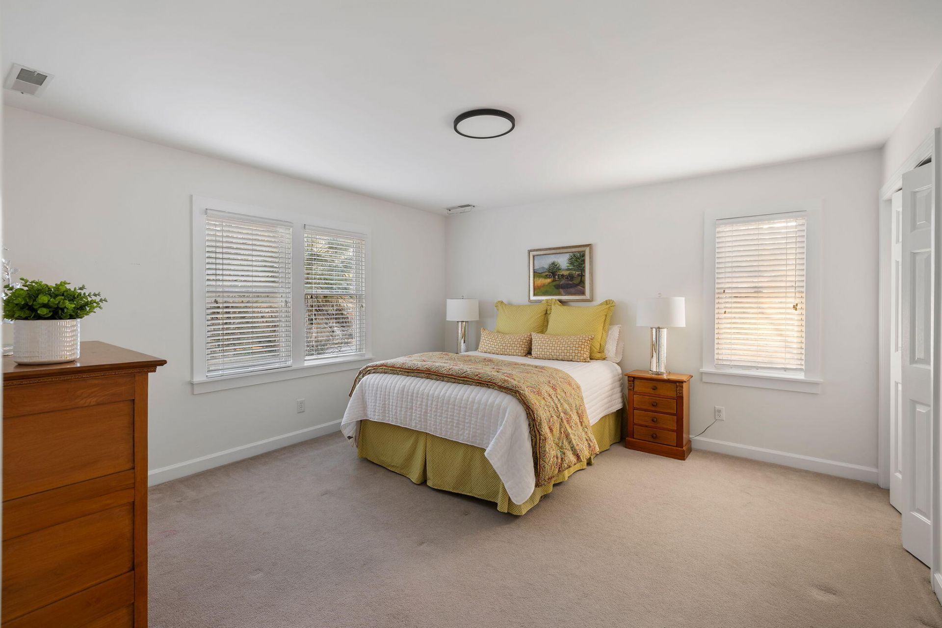 272 Bampfield Drive Photo 25