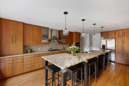 272 Bampfield Drive photo 4