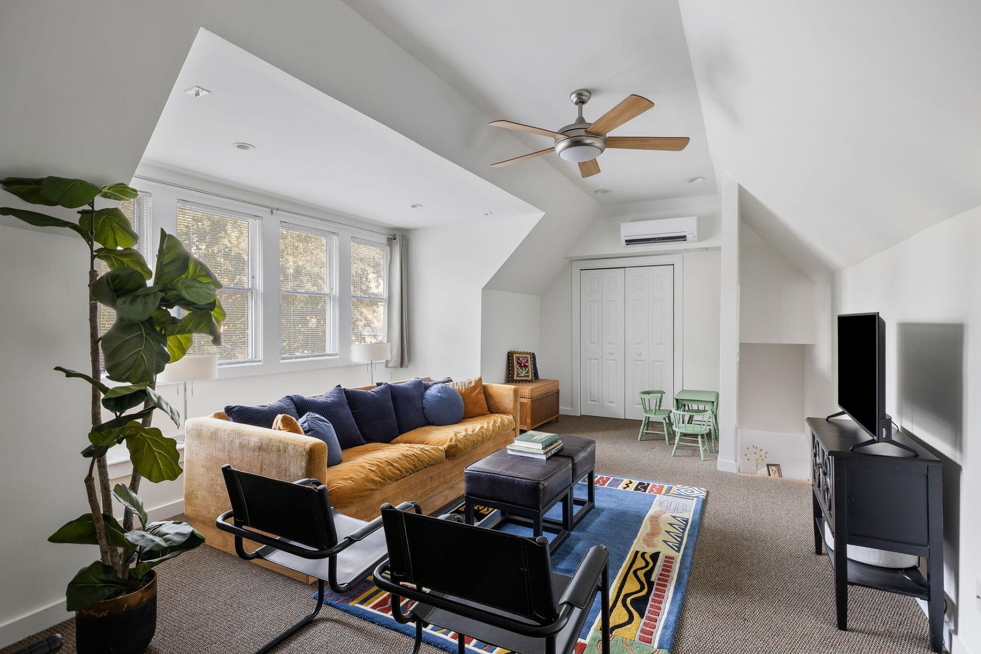272 Bampfield Drive Photo 31