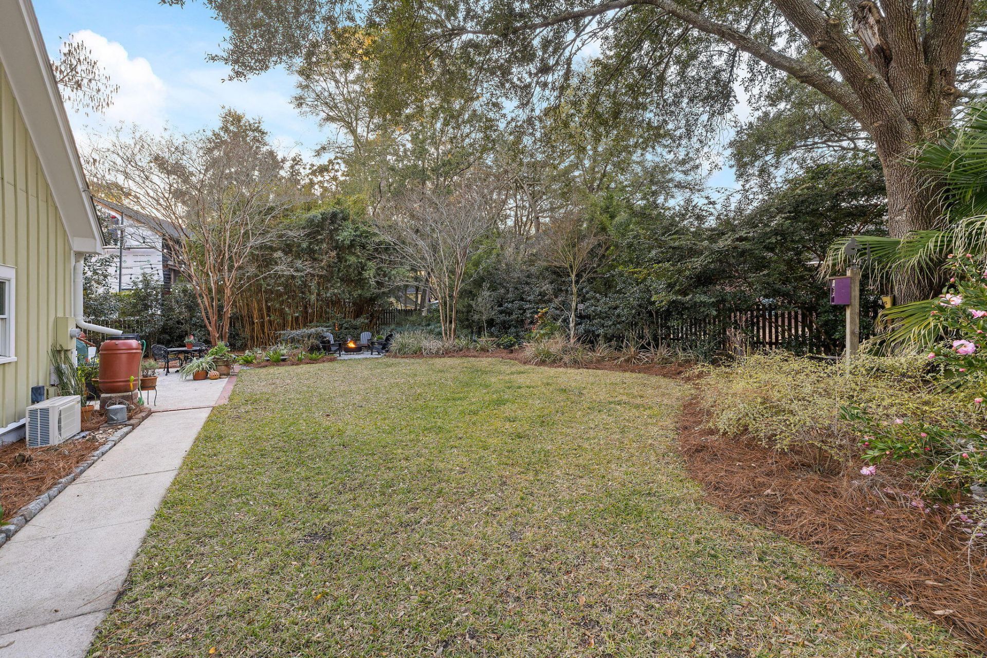 272 Bampfield Drive Photo 33
