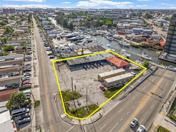 3066 NW River Dr , Miami, FL 33142