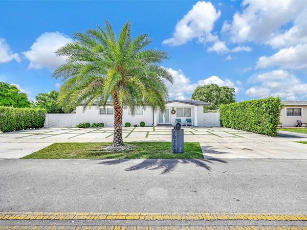 10202 SW 33rd St , Miami, FL 33165