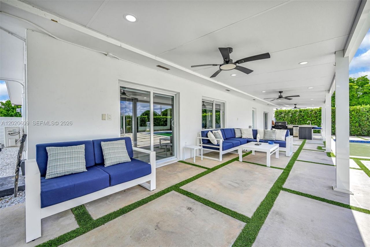 10202 SW 33rd St , Miami, FL 33165 Photo