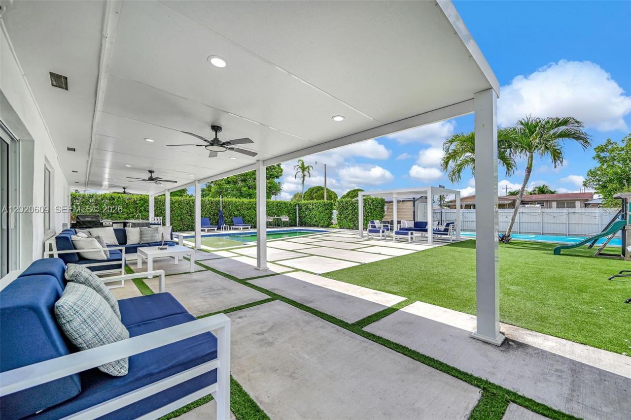 10202 SW 33rd St , Miami, FL 33165 Photo