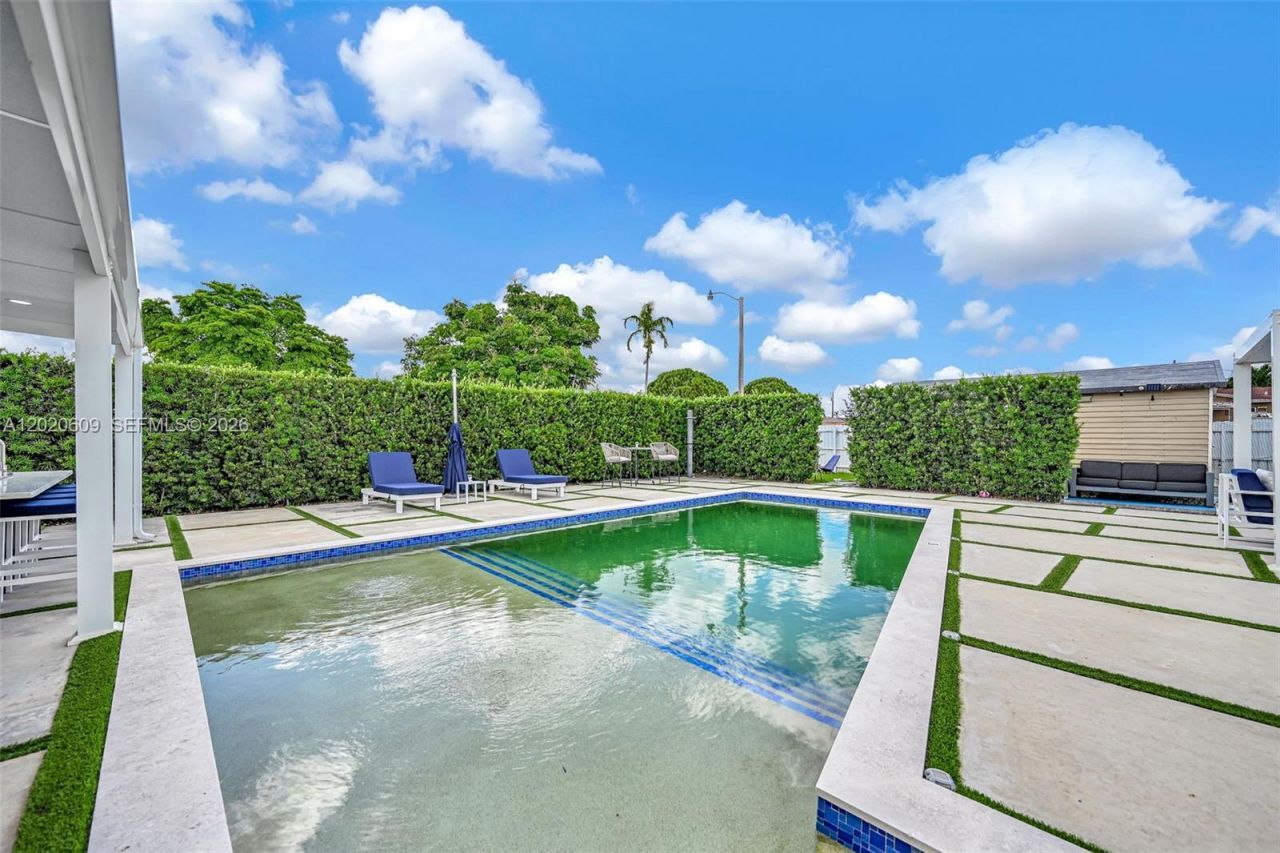 10202 SW 33rd St , Miami, FL 33165 Photo