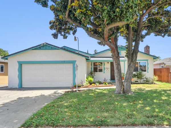 2318 Thompson Way, Sacramento, CA 95822