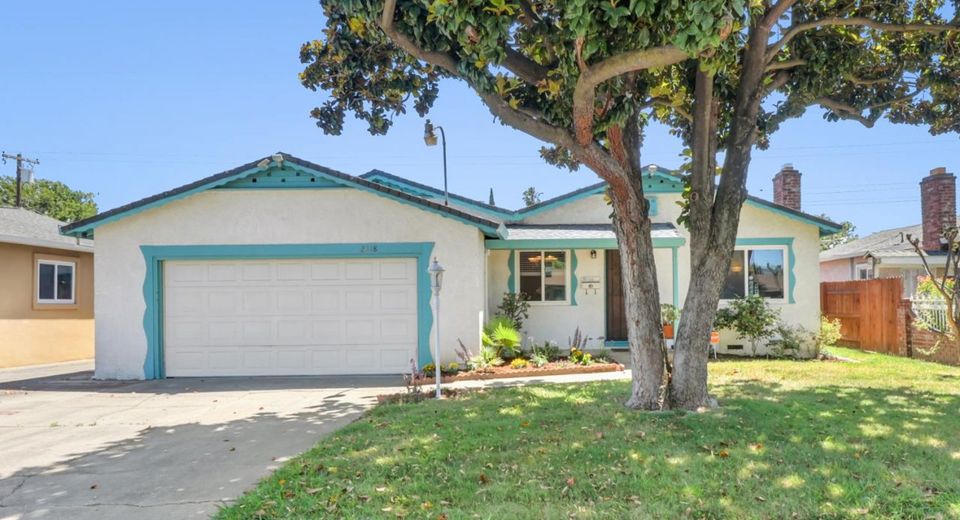 2318 Thompson Way, Sacramento, CA 95822 Photo