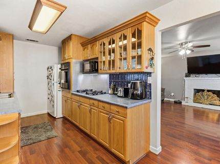 2318 Thompson Way, Sacramento, CA 95822 Photo