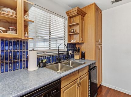 2318 Thompson Way, Sacramento, CA 95822 Photo