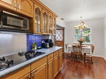 2318 Thompson Way, Sacramento, CA 95822 Photo