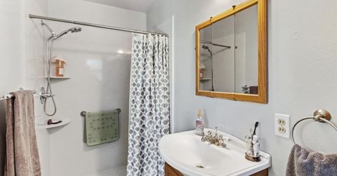 2318 Thompson Way, Sacramento, CA 95822 Photo