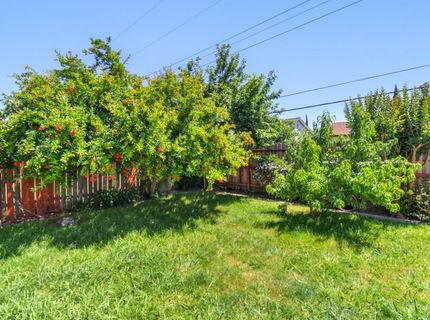 2318 Thompson Way, Sacramento, CA 95822 Photo