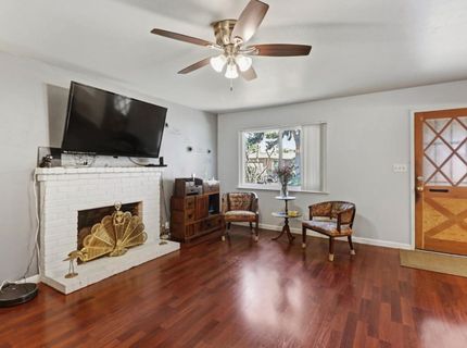 2318 Thompson Way, Sacramento, CA 95822 Photo