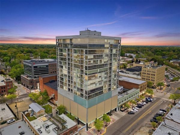 432 S Washington Avenue, Royal Oak, MI 48067
