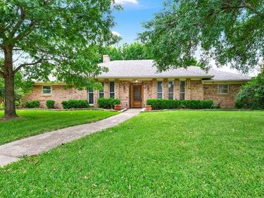 16801 Thomas Chapel Drive, Dallas, TX 75248