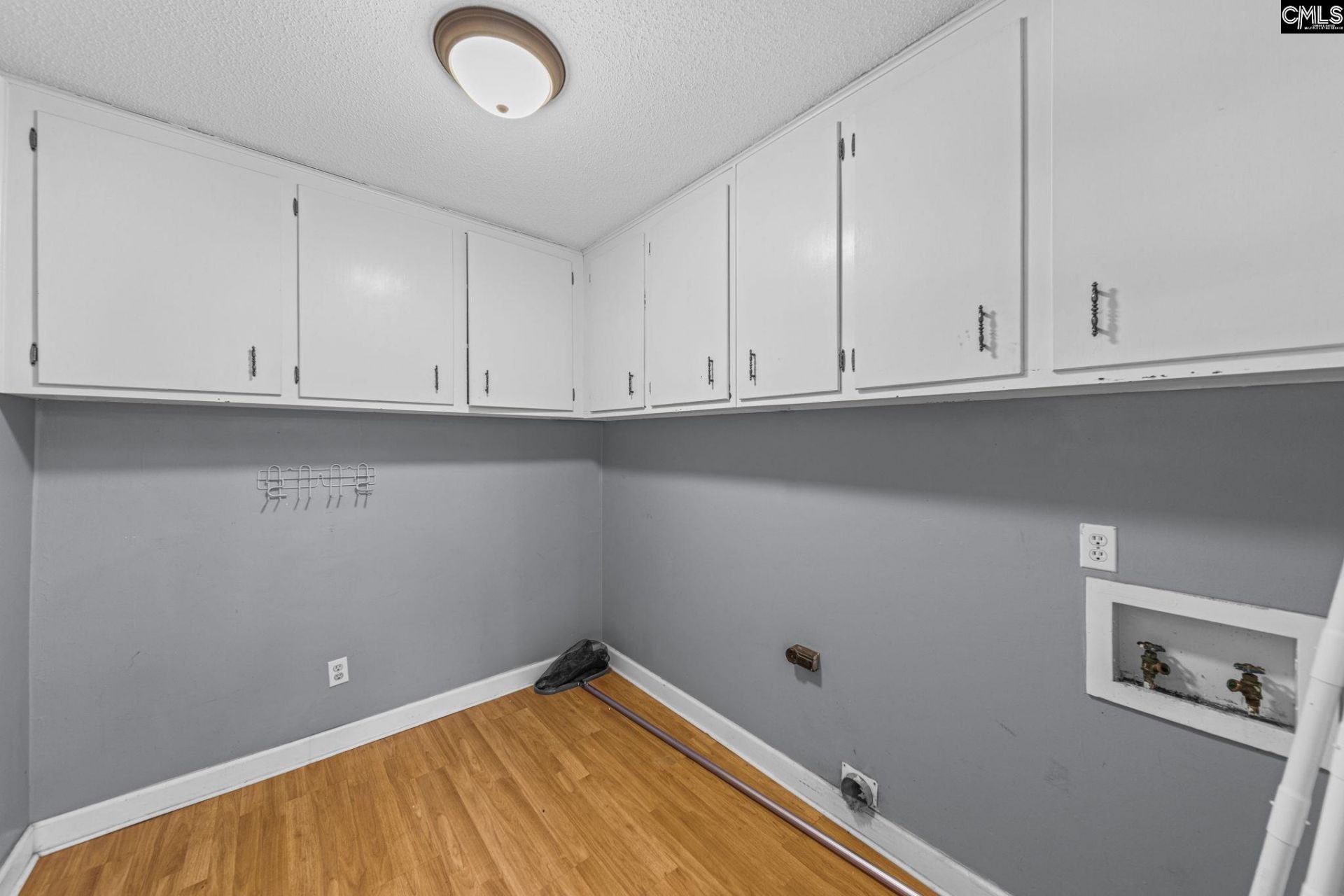 628 Hampton Circle Photo 15