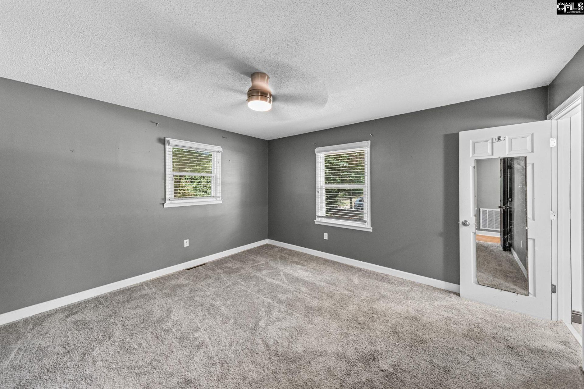 628 Hampton Circle Photo 18
