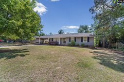 628 Hampton Circle photo 4