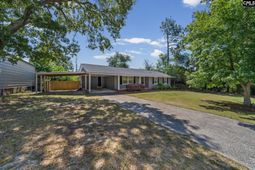 628 Hampton Circle photo 4
