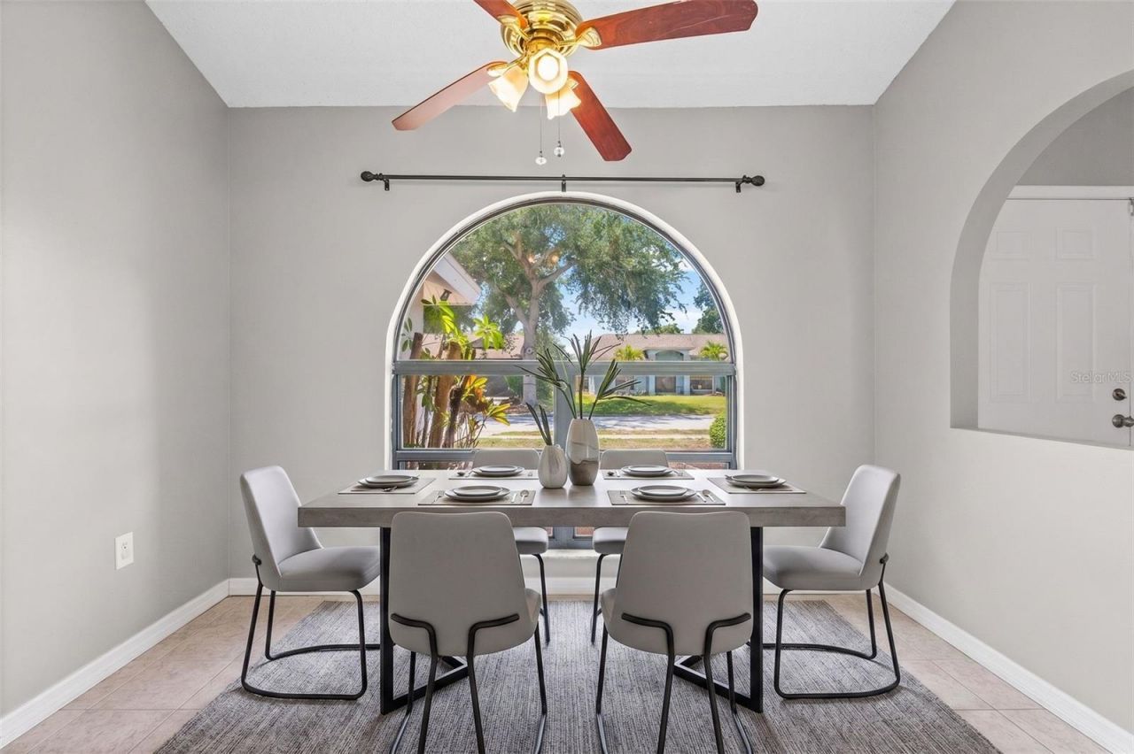 7807 38th Court E, Sarasota, FL 34243 Photo