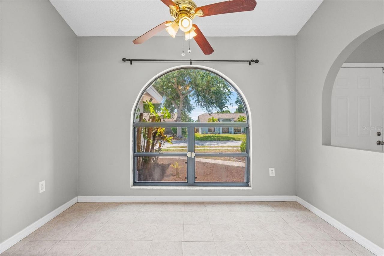 7807 38th Court E, Sarasota, FL 34243 Photo