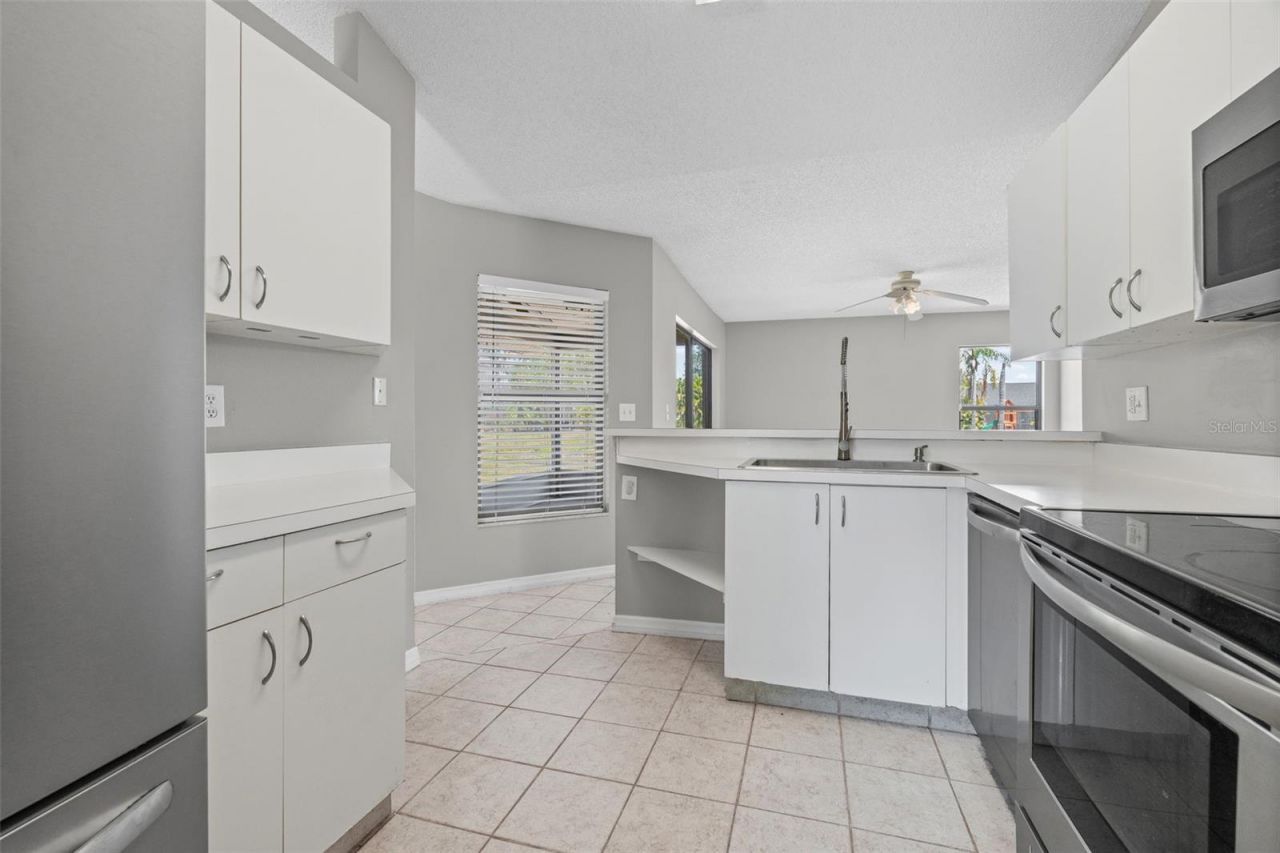 7807 38th Court E, Sarasota, FL 34243 Photo
