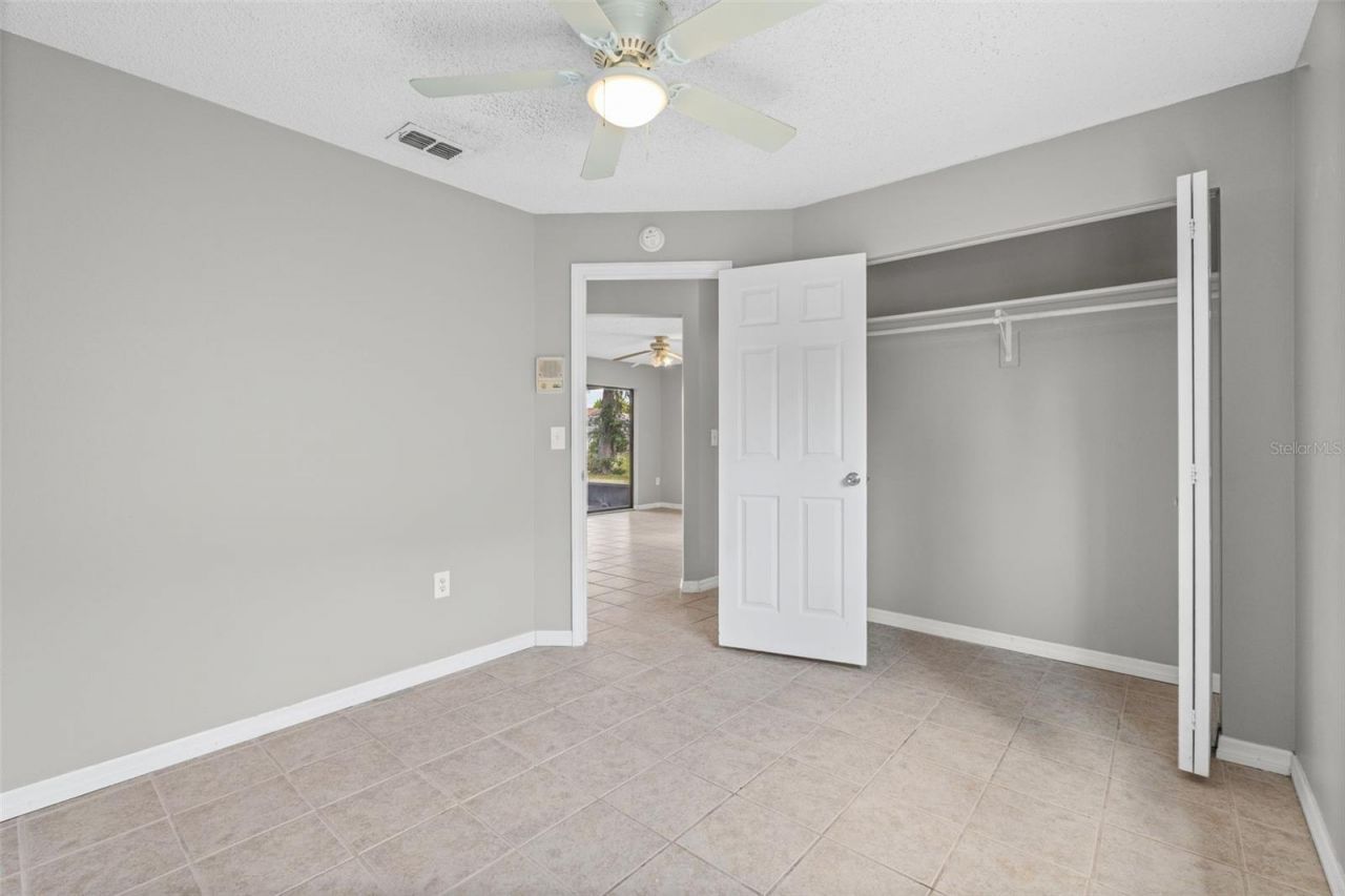7807 38th Court E, Sarasota, FL 34243 Photo