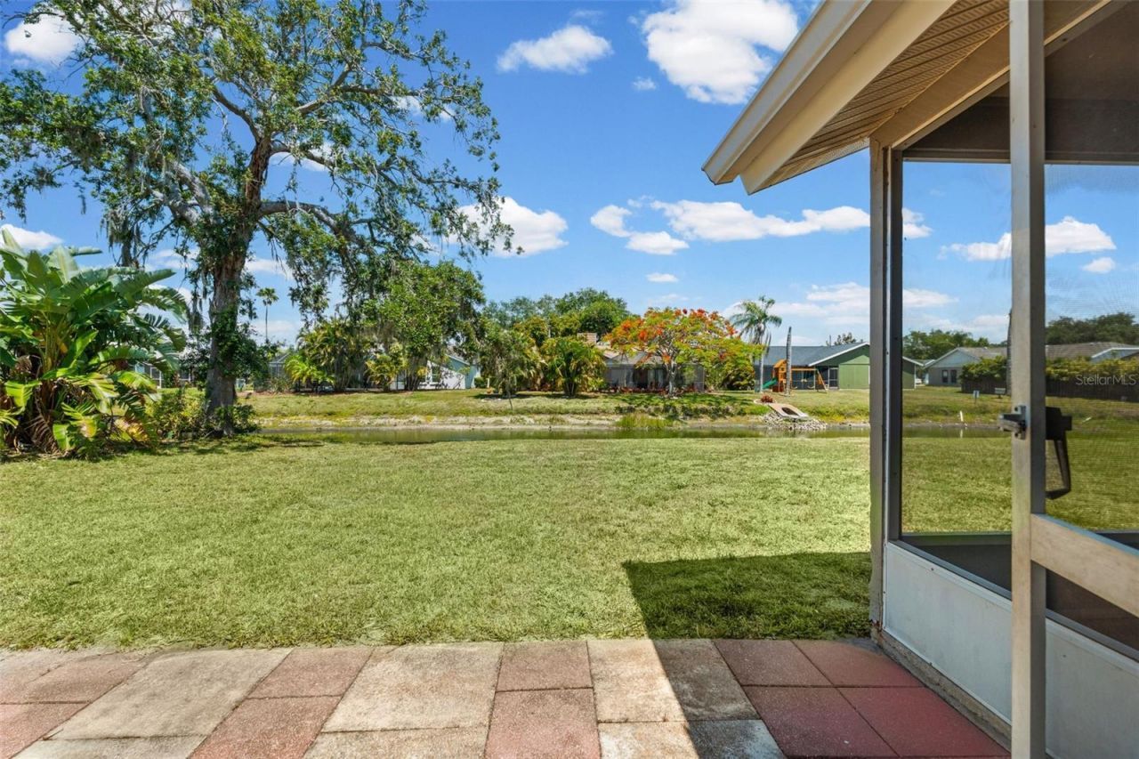 7807 38th Court E, Sarasota, FL 34243 Photo