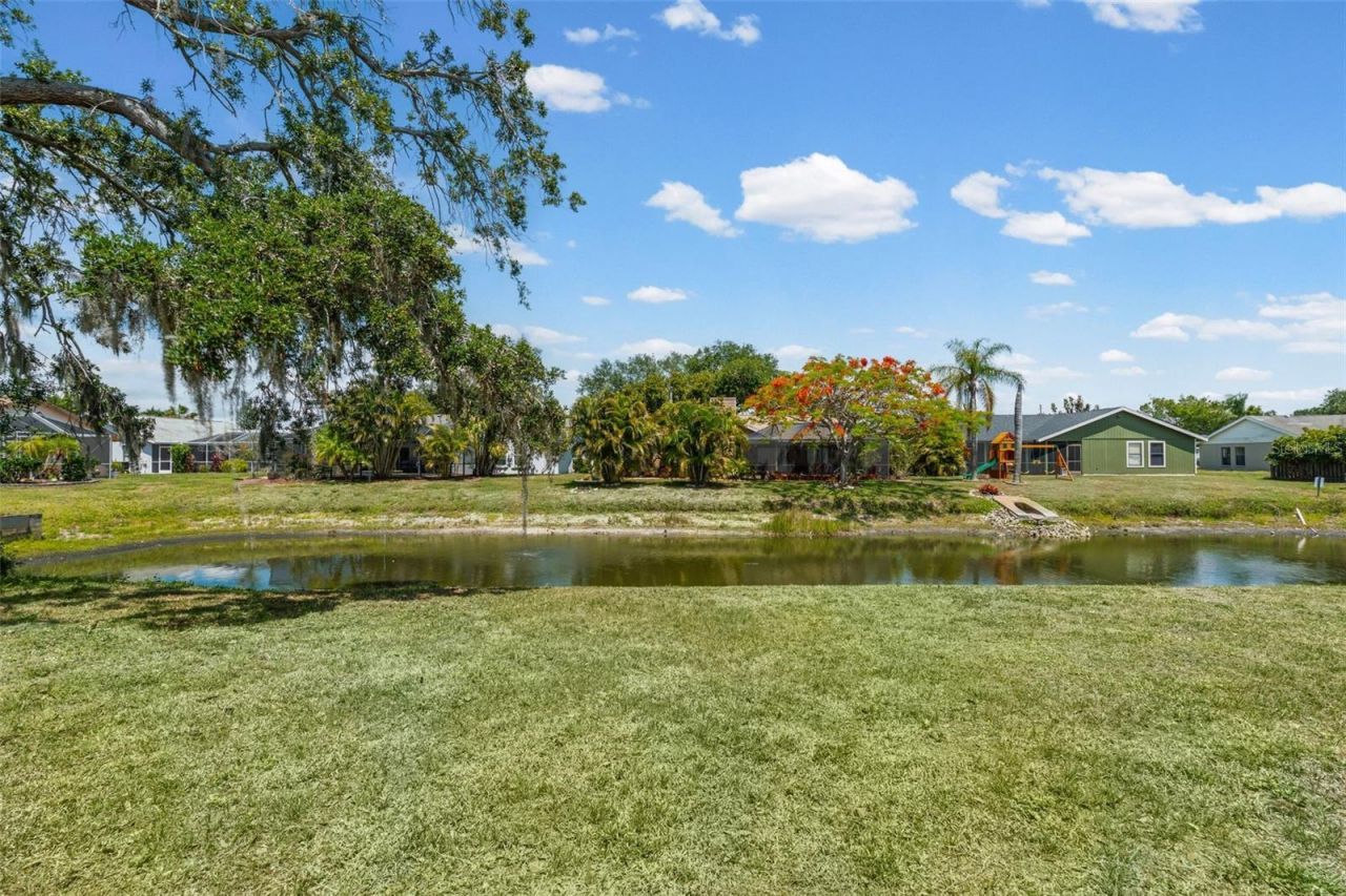 7807 38th Court E, Sarasota, FL 34243 Photo