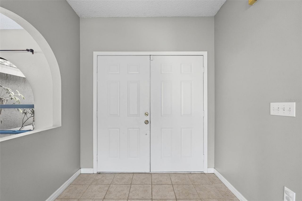 7807 38th Court E, Sarasota, FL 34243 Photo