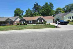 404 Ashwood Ln.  photo 4
