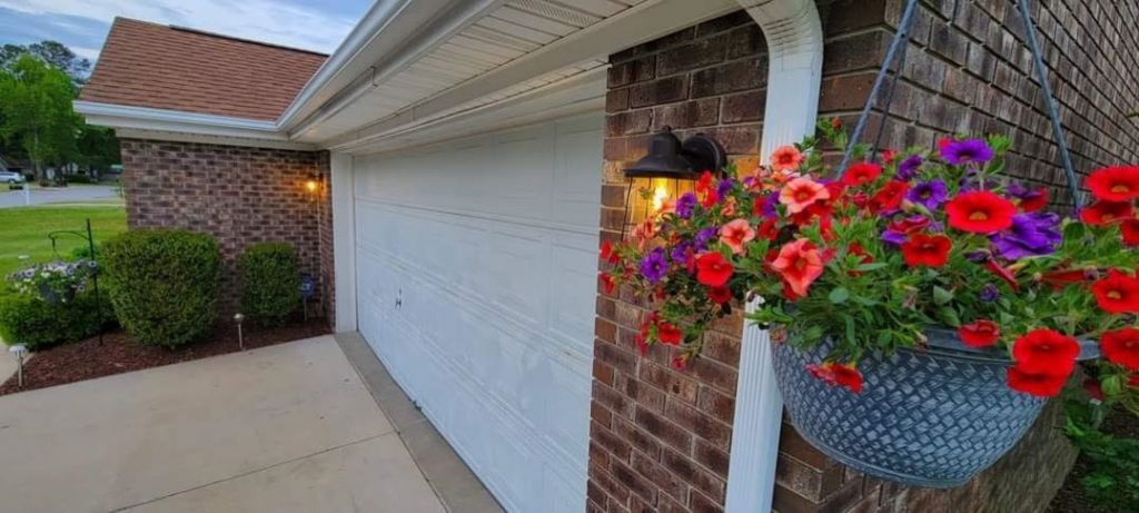 404 Ashwood Ln. Photo 4