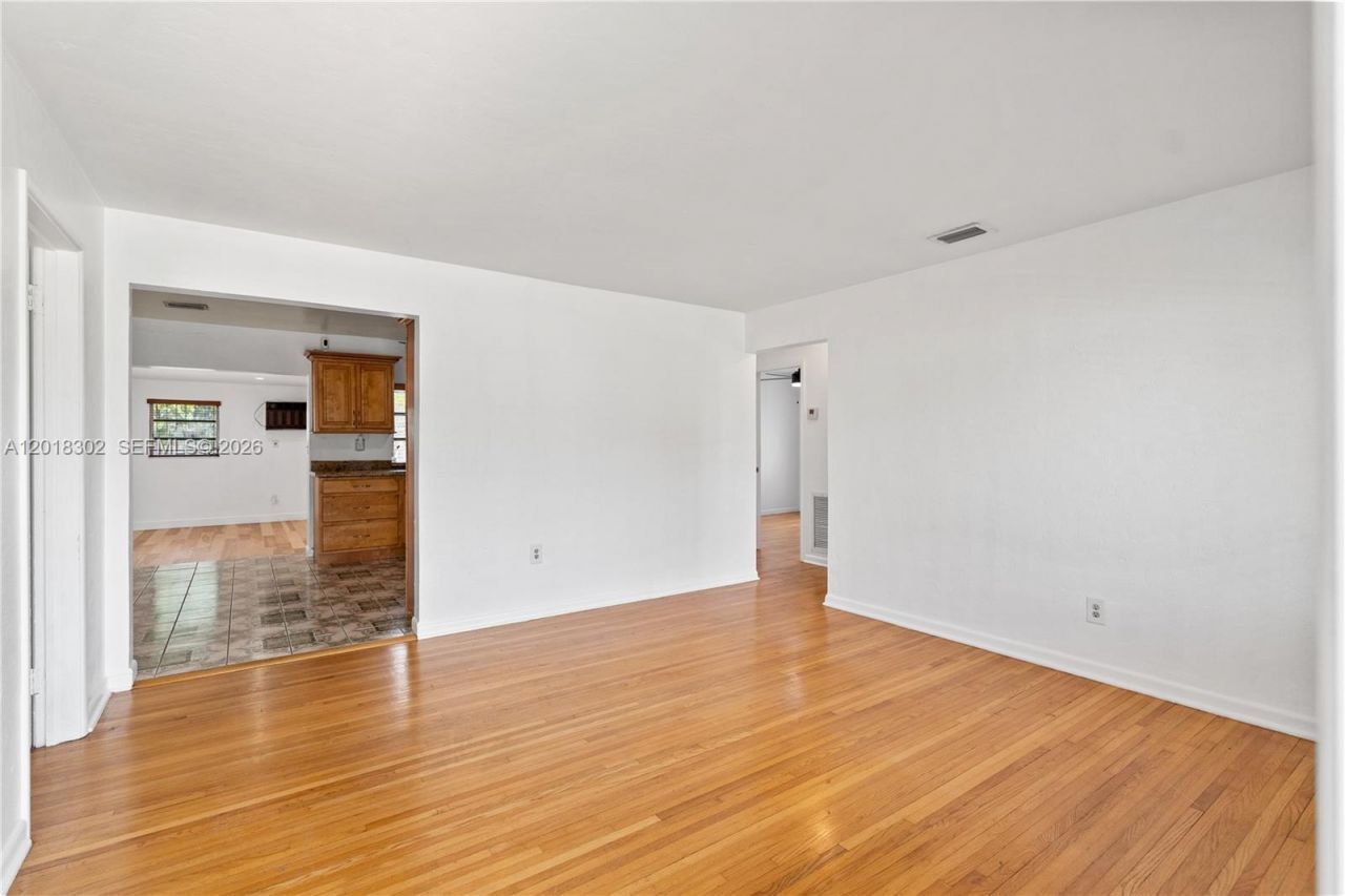 3155 NW 81st Ter , Miami, FL 33147 Photo