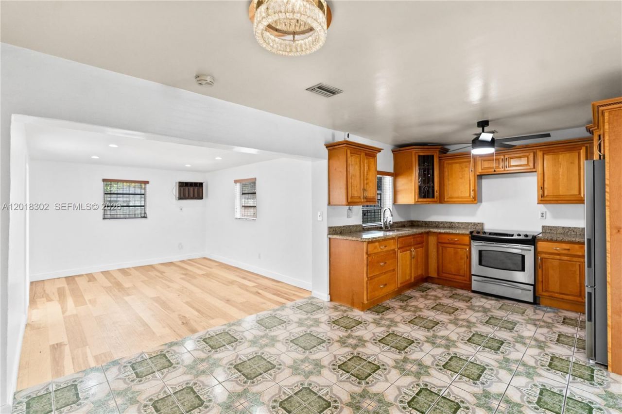 3155 NW 81st Ter , Miami, FL 33147 Photo