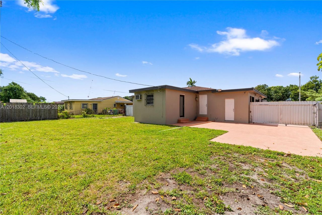 3155 NW 81st Ter , Miami, FL 33147 Photo