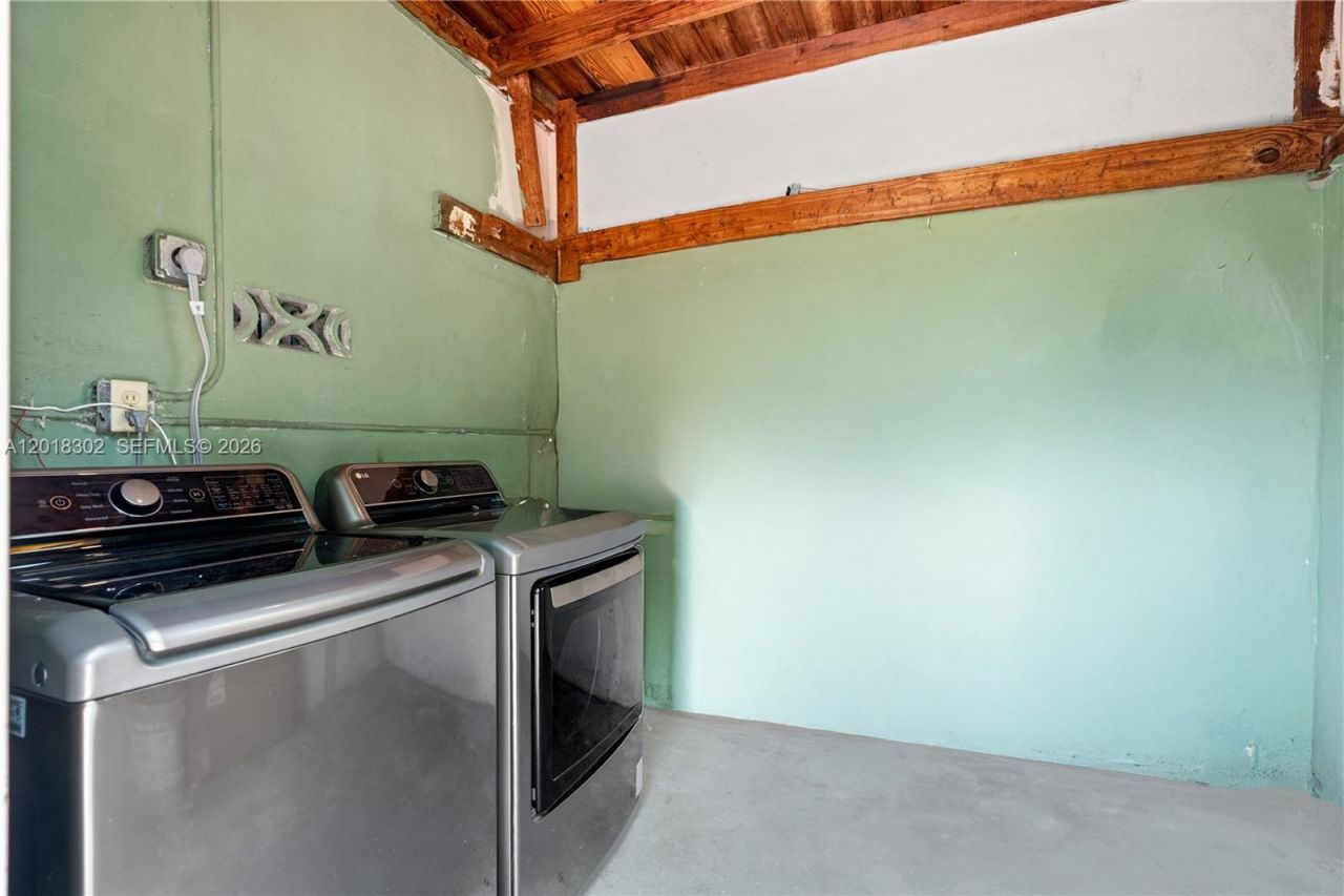 3155 NW 81st Ter , Miami, FL 33147 Photo