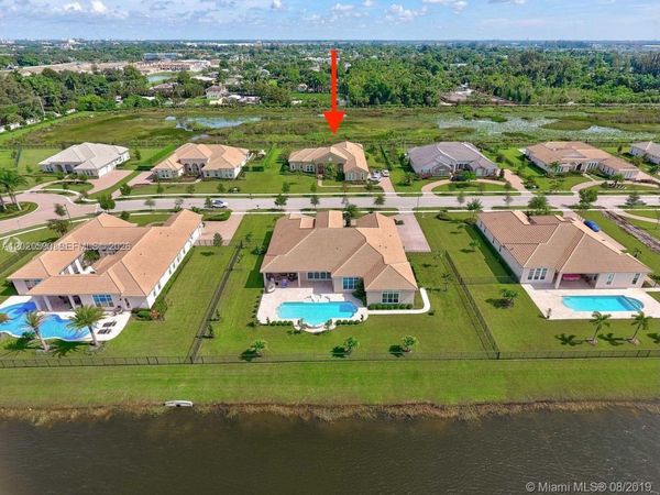 5703 N Sterling Ranch Dr , Davie, FL 33314