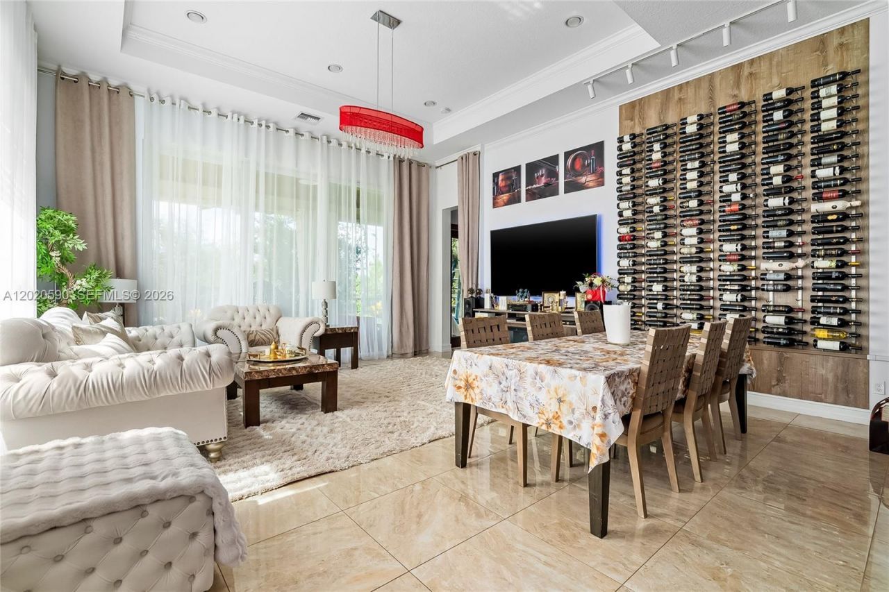 5703 N Sterling Ranch Dr, Davie, FL 33314 Photo
