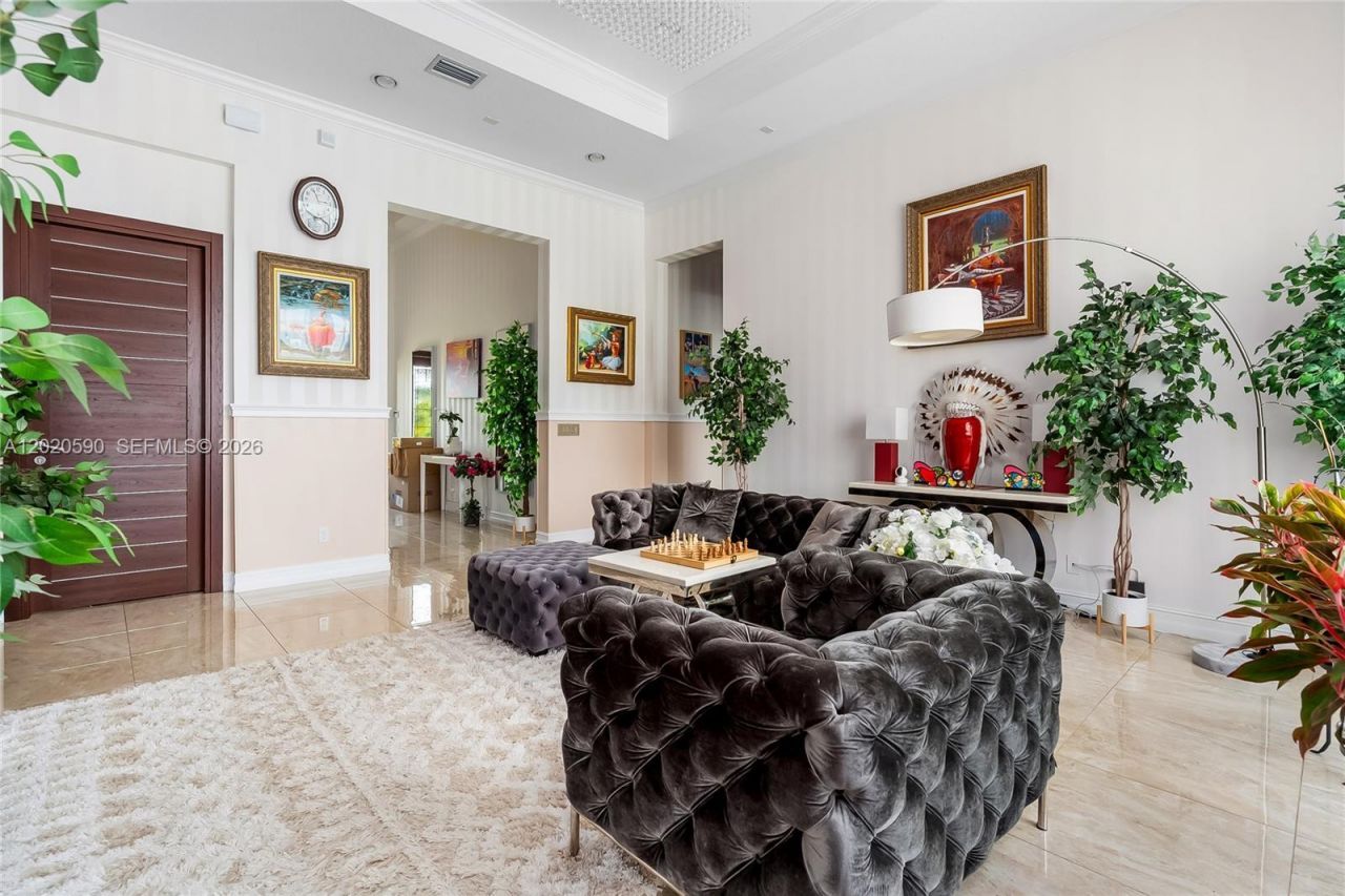 5703 N Sterling Ranch Dr, Davie, FL 33314 Photo