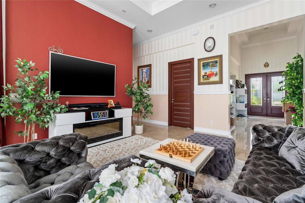 5703 N Sterling Ranch Dr, Davie, FL 33314 Photo