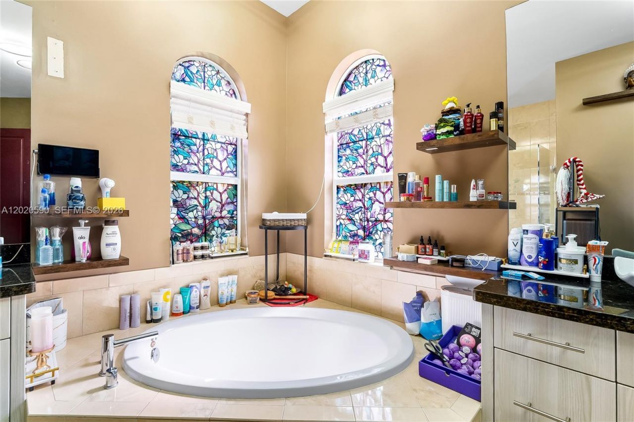 5703 N Sterling Ranch Dr, Davie, FL 33314 Photo