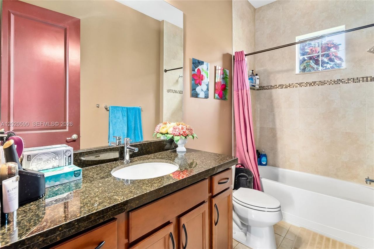 5703 N Sterling Ranch Dr, Davie, FL 33314 Photo
