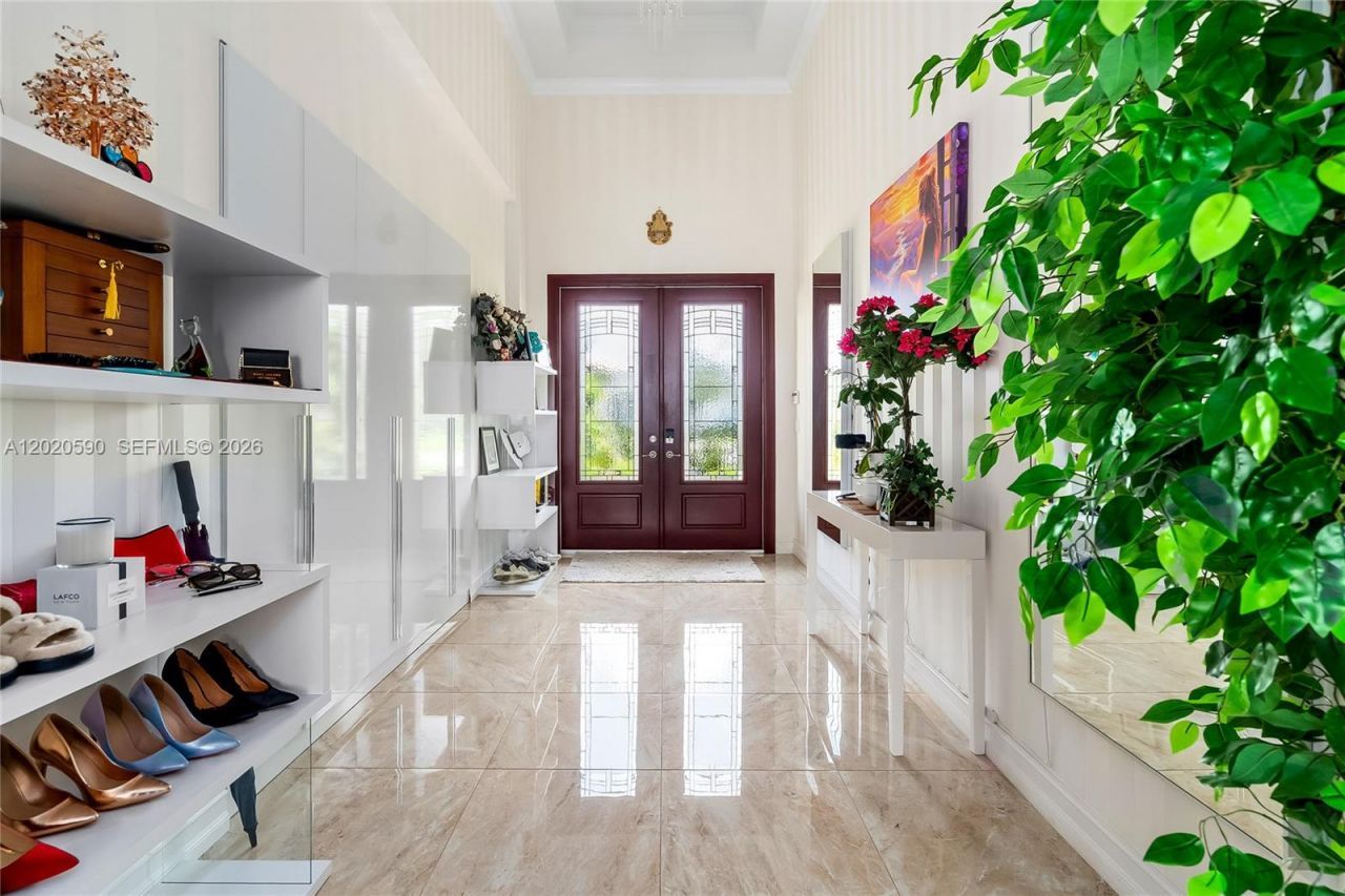 5703 N Sterling Ranch Dr, Davie, FL 33314 Photo