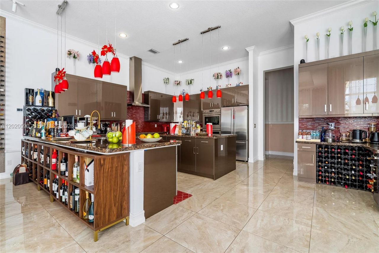 5703 N Sterling Ranch Dr, Davie, FL 33314 Photo