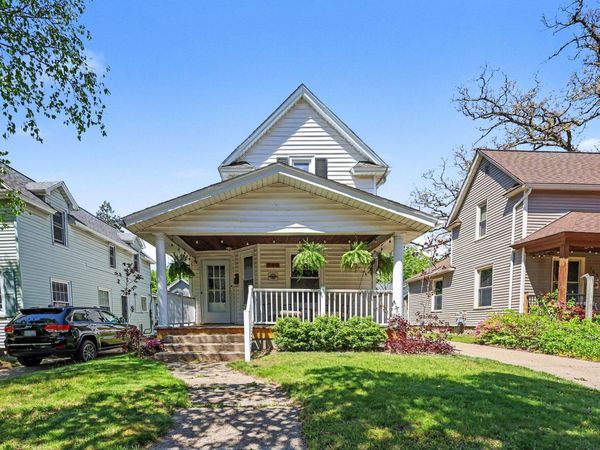 749 Lockwood Street NE, Grand Rapids, MI 49503