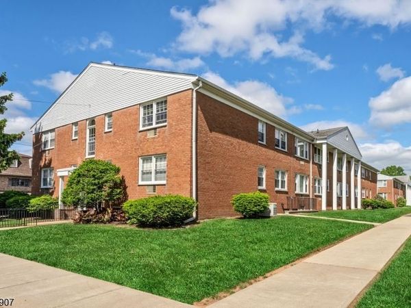 565 Grove St Unit E10, Clifton, NJ 07013